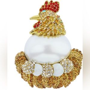Heidi Daus 🆕 “Hen Party” Chicken 🐔 brooch pin